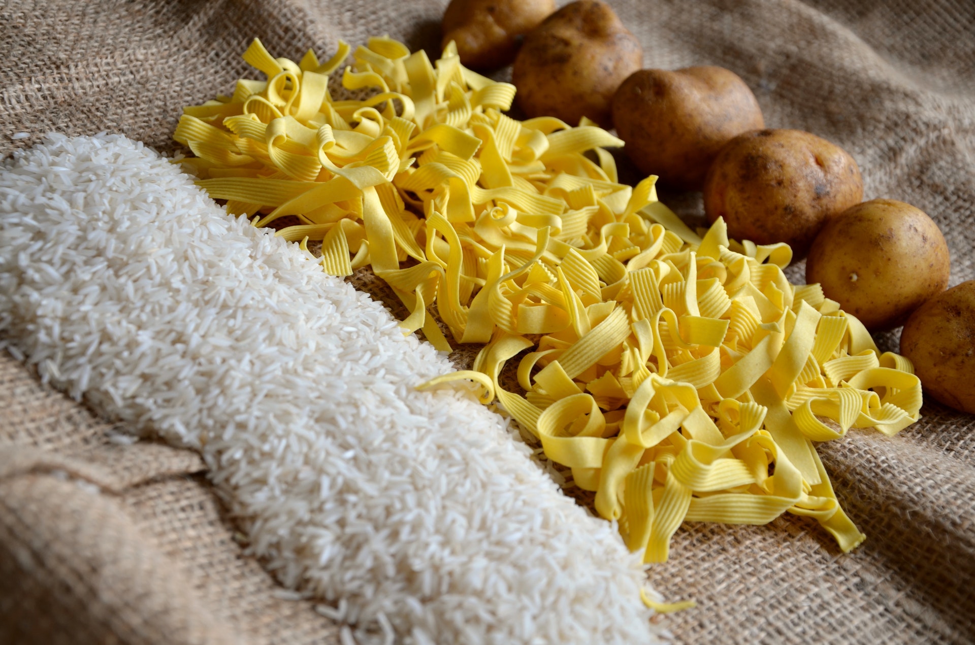 Low Sodium Foods: What To Eat & What To Avoid