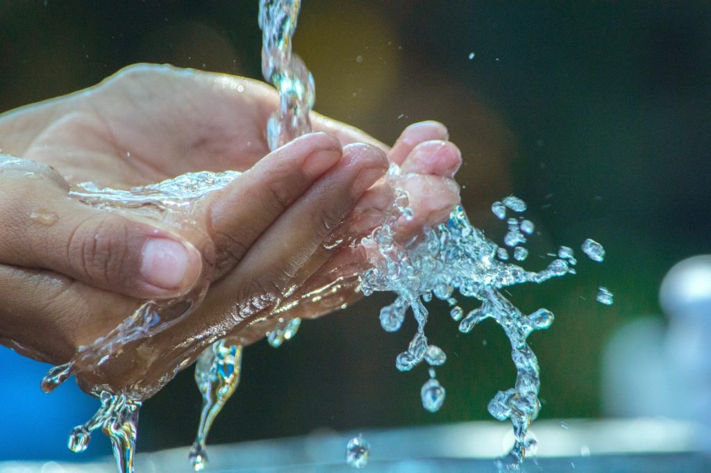 How To Tell If You Are Dehydrated: 11 Early And Warning Signs